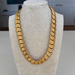 Elegant Napier Vintage Gold Tone Necklace